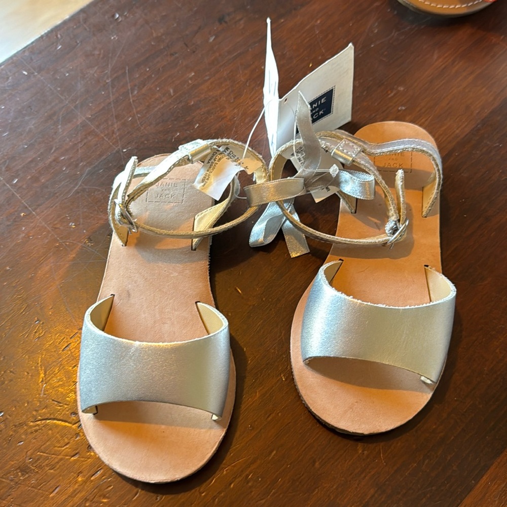 NWT Janie and Jack Size 8T Silver Leather Shoes Sandals